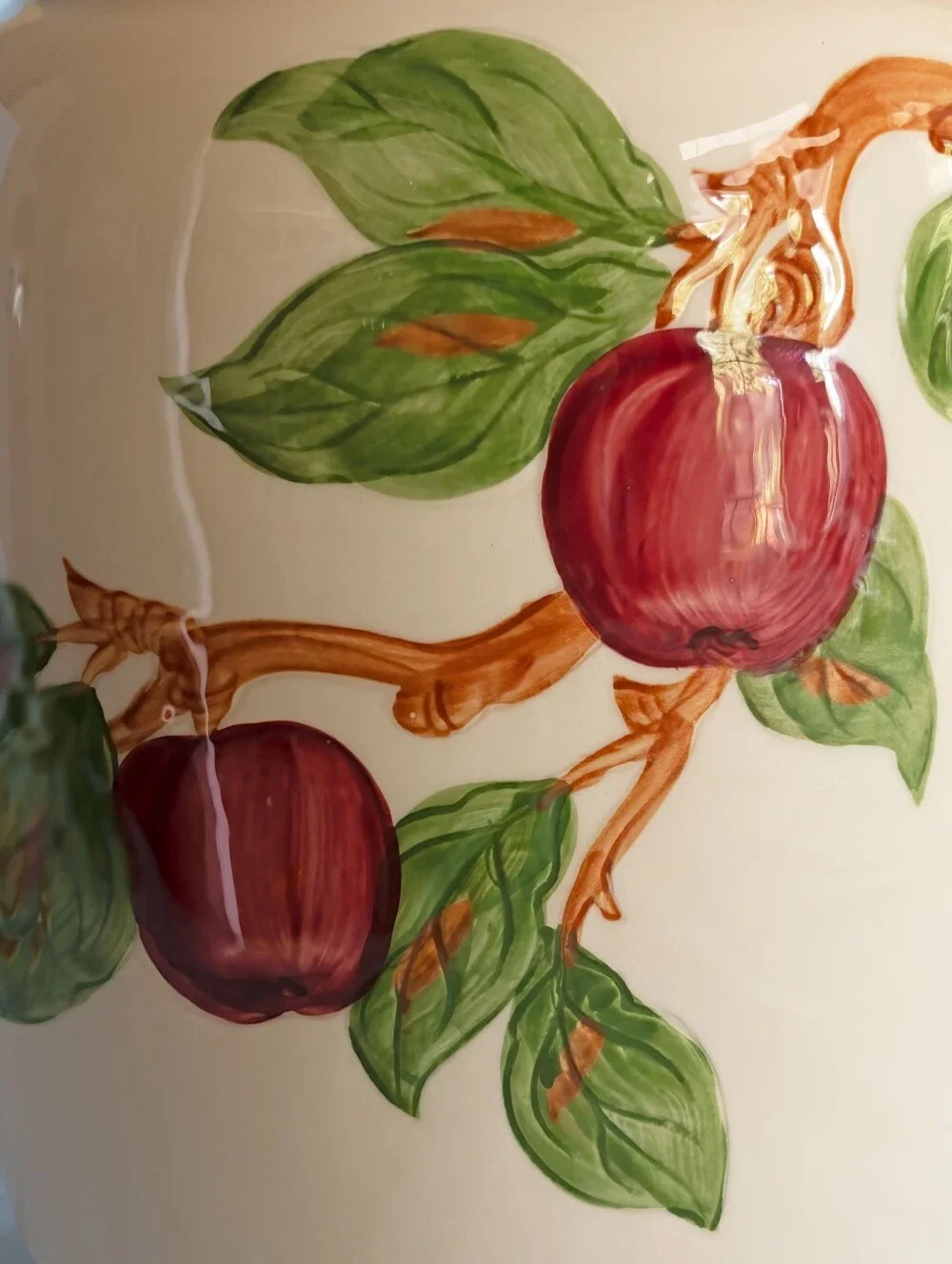 Beautiful Vintage Franciscan Apple Cookie Jar with Lid. Made in California, USA!